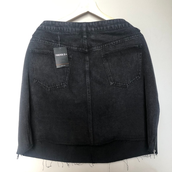 Forever 21 Plus size (3X)  black jean skirt - Picture 4 of 7